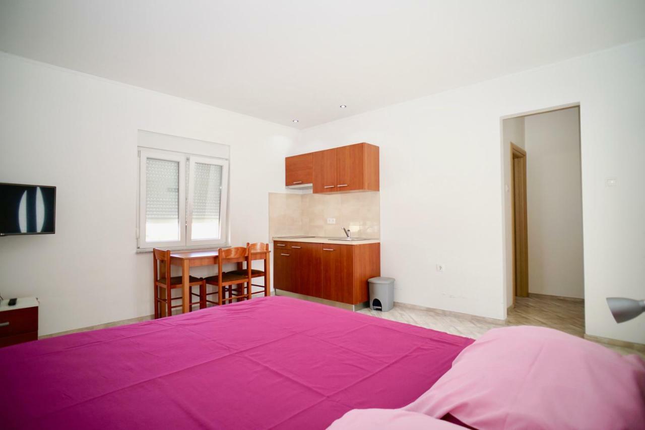 Apartments Teo Trogir Eksteriør bilde