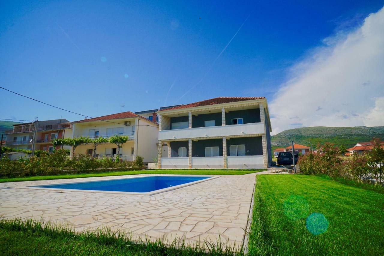 Apartments Teo Trogir Eksteriør bilde