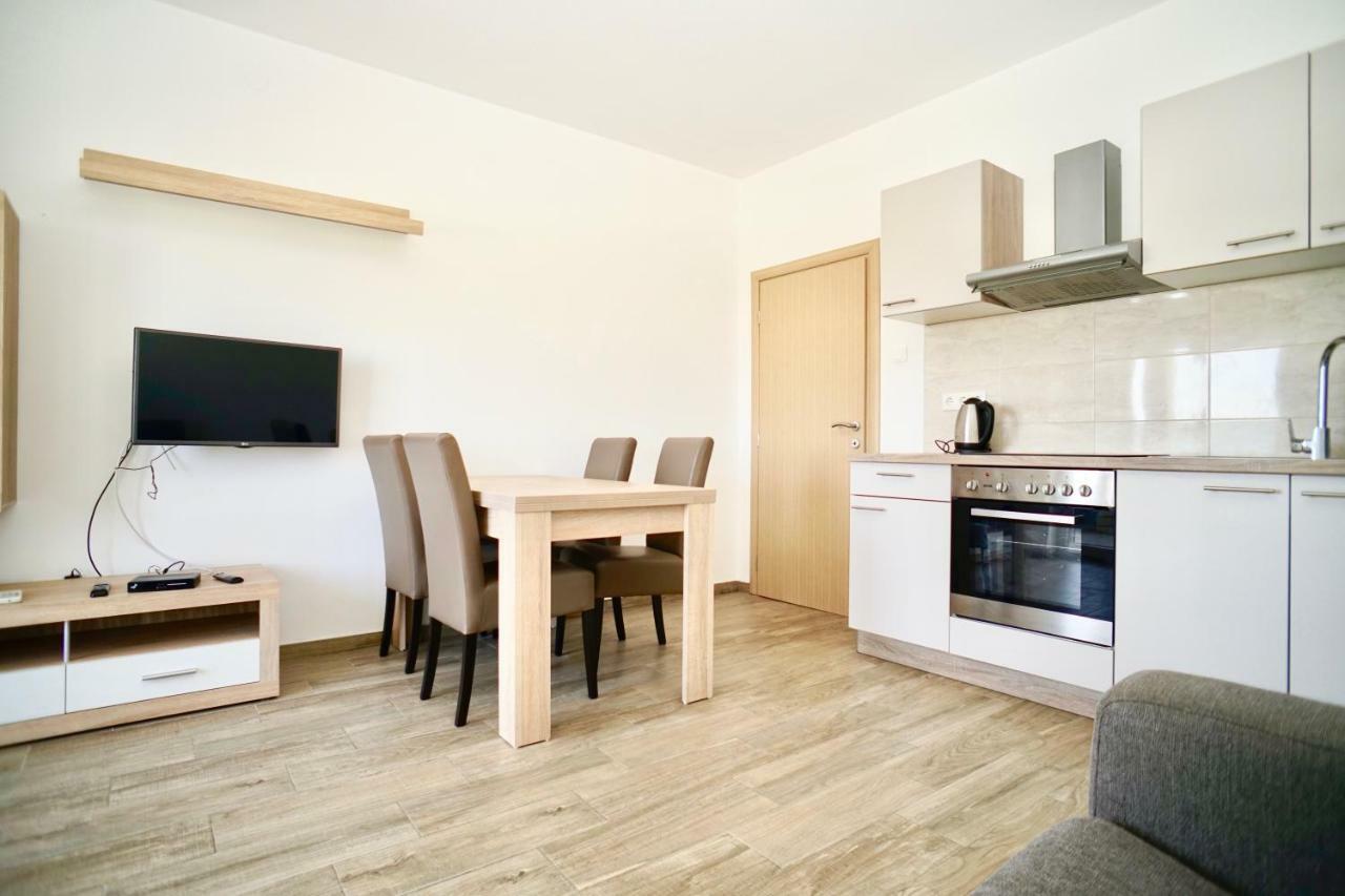 Apartments Teo Trogir Eksteriør bilde