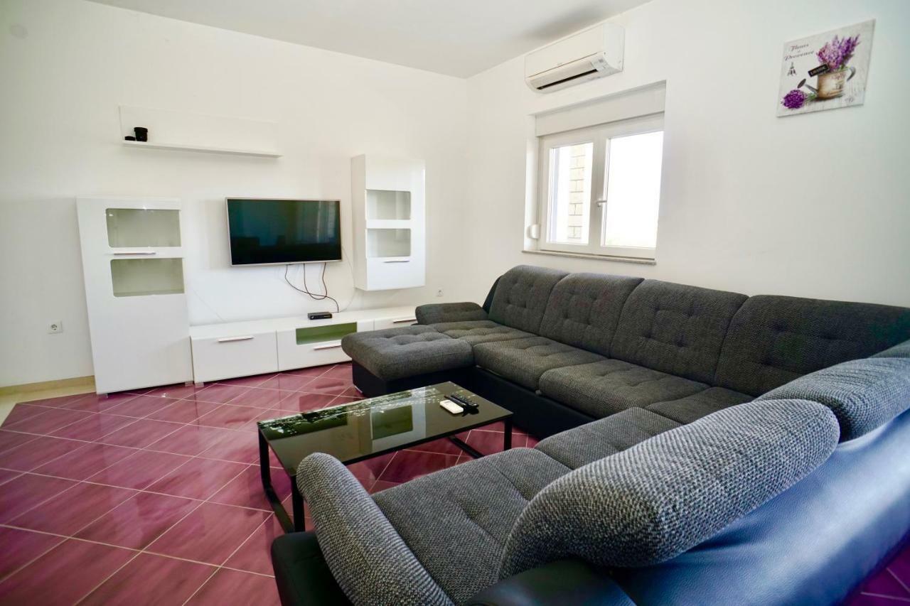 Apartments Teo Trogir Eksteriør bilde